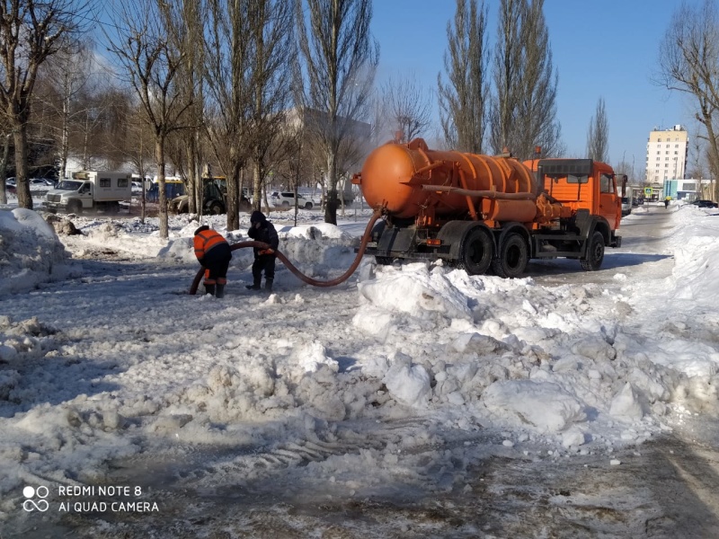 Пожарно-спасательные подразделения МЧС России реагировали на порыв трубопровода холодного водоснабжения в городе Казани