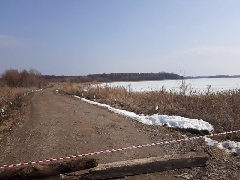 На контроле - подмыв водопропускных труб на реке Бездна и осыпь одной из местных грунтовых дорог в с. Никольское Спасского района