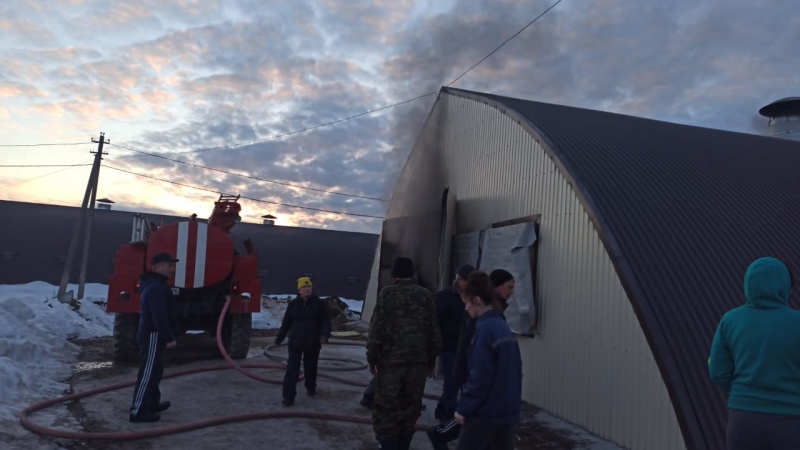 Зеленодольские  добровольцы из села Большие Ключи  помогли ликвидировать  пожар на птицефабрике