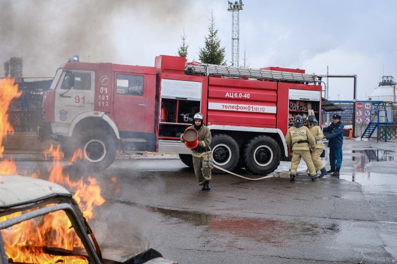 Познакомили с профессией: день открытых дверей в пожарной части