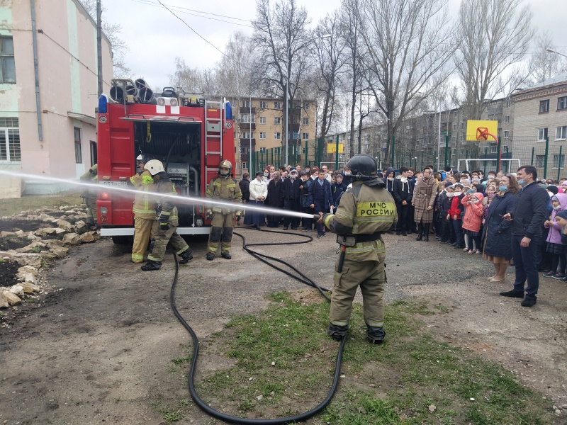 Учебная эвакуация в татарской гимназии