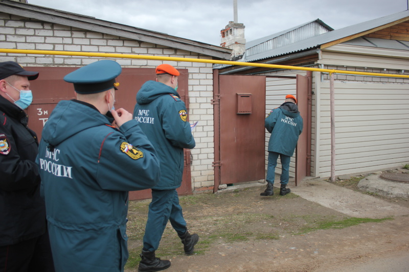 В майские выходные дни сотрудники МЧС ещё раз напоминают гражданам о соблюдении правил пожарной безопасности