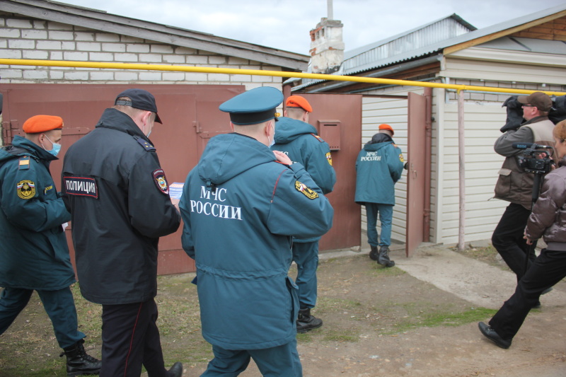 В майские выходные дни сотрудники МЧС ещё раз напоминают гражданам о соблюдении правил пожарной безопасности