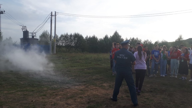 Обучение мерам пожарной безопасности  студентов в палаточном лагере «Сэлэт»