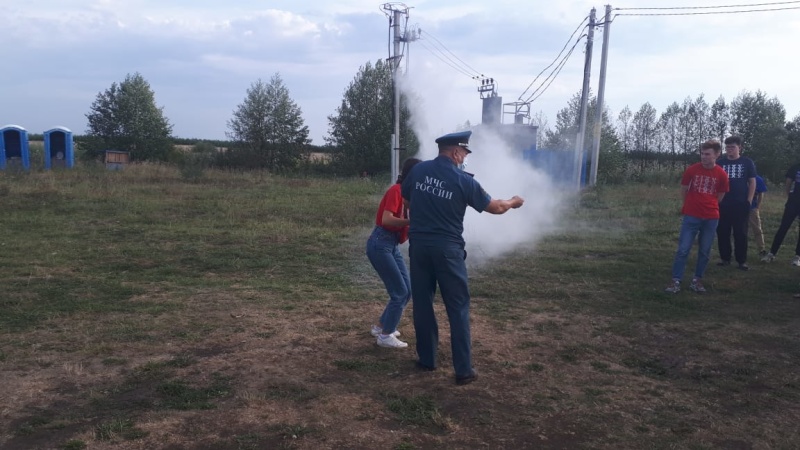 Обучение мерам пожарной безопасности  студентов в палаточном лагере «Сэлэт»