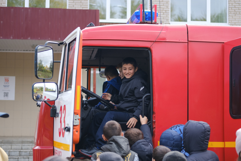 Пожарный караул в гостях у школьников