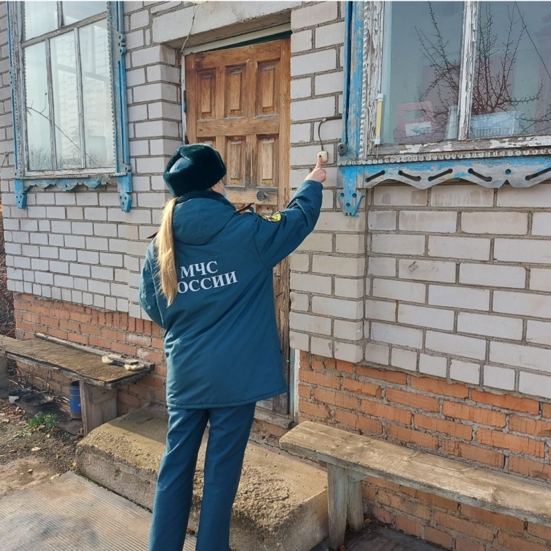 Пожарная профилактика в семьях, состоящих на межведомственном учете, и проверка работоспособности пожарных извещателей