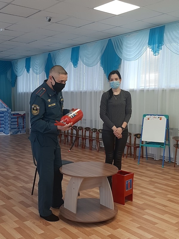 Пожарный извещатель  во имя спасения: инструкторское занятие  в  дошкольном учреждении