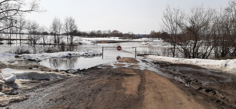 В Нурлатском районе подтоплен низководный мост