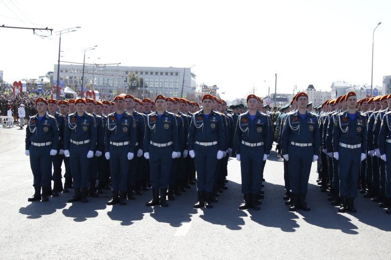 Сотрудники МЧС приняли участие в военном параде Казанского гарнизона в честь 77-й годовщины Победы в Великой Отечественной войне