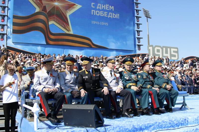 Сотрудники МЧС приняли участие в военном параде Казанского гарнизона в честь 77-й годовщины Победы в Великой Отечественной войне