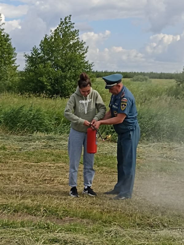 Показательное занятие по пожарной безопасности для персонала и отдыхающих