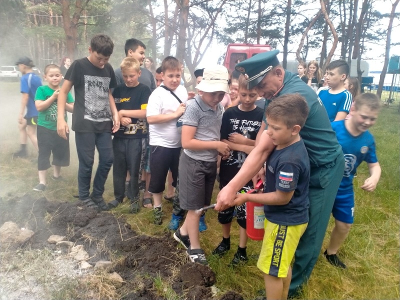 Показательное занятие по пожарной безопасности для персонала и отдыхающих