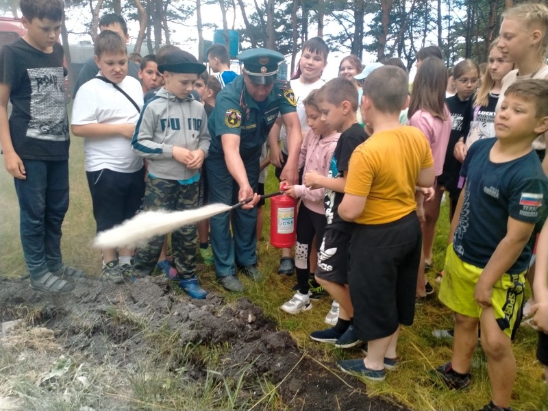 Показательное занятие по пожарной безопасности для персонала и отдыхающих