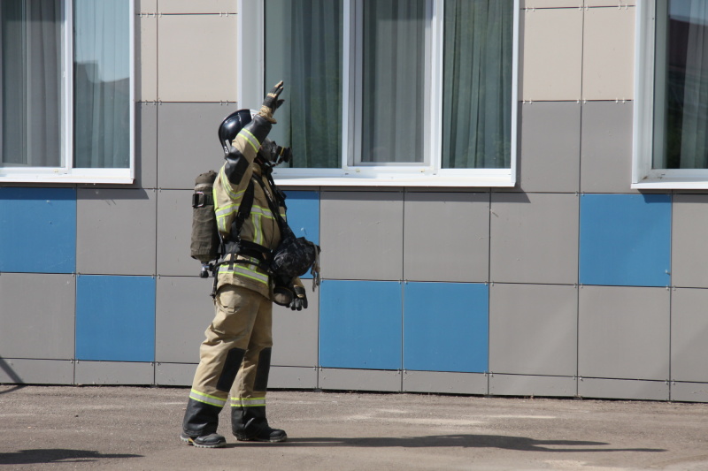 Зеленодольские пожарные провели  пожарно-тактические учения в Васильевской кадетской школе-интернате