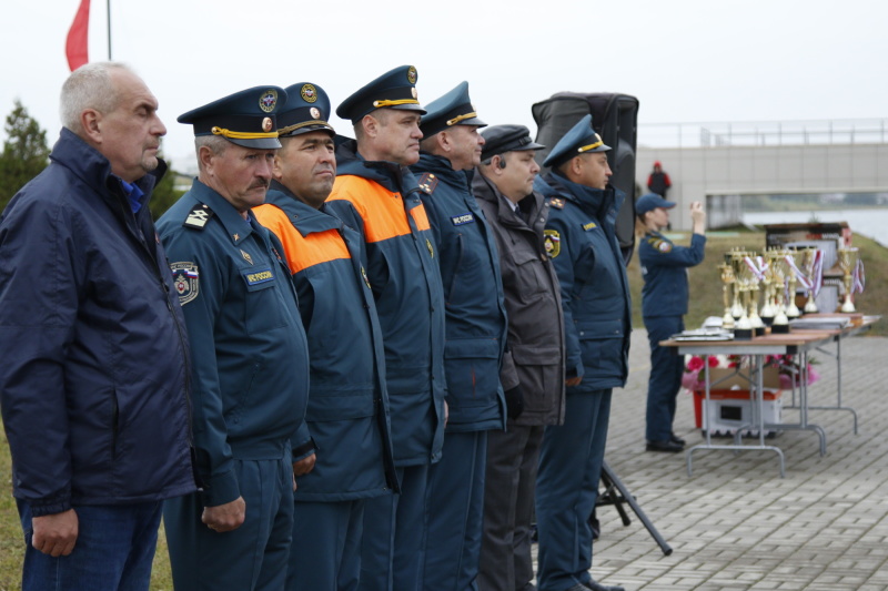 Сборная Уральского федерального округа стала сильнейшей по итогам XV Всероссийского Чемпионата по водно-моторным соревнованиям среди команд ГИМС МЧС России