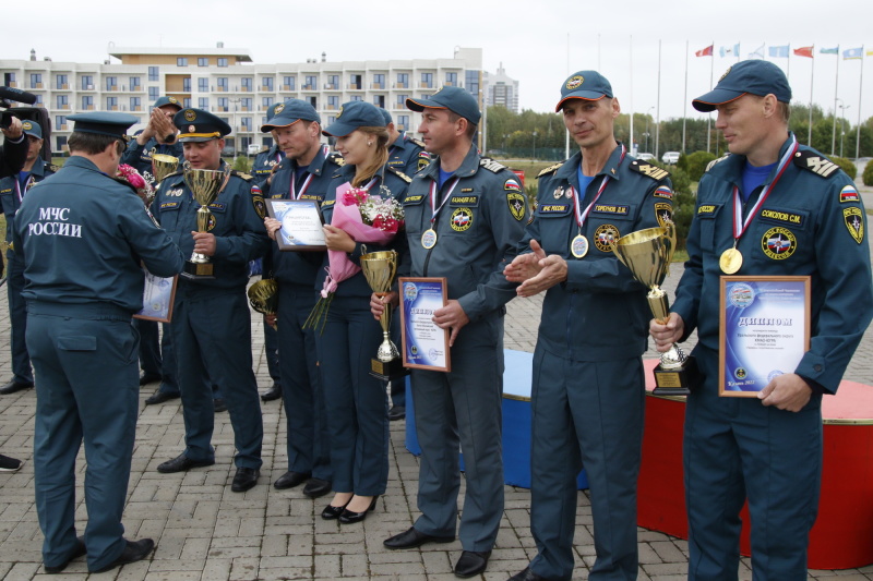 Сборная Уральского федерального округа стала сильнейшей по итогам XV Всероссийского Чемпионата по водно-моторным соревнованиям среди команд ГИМС МЧС России