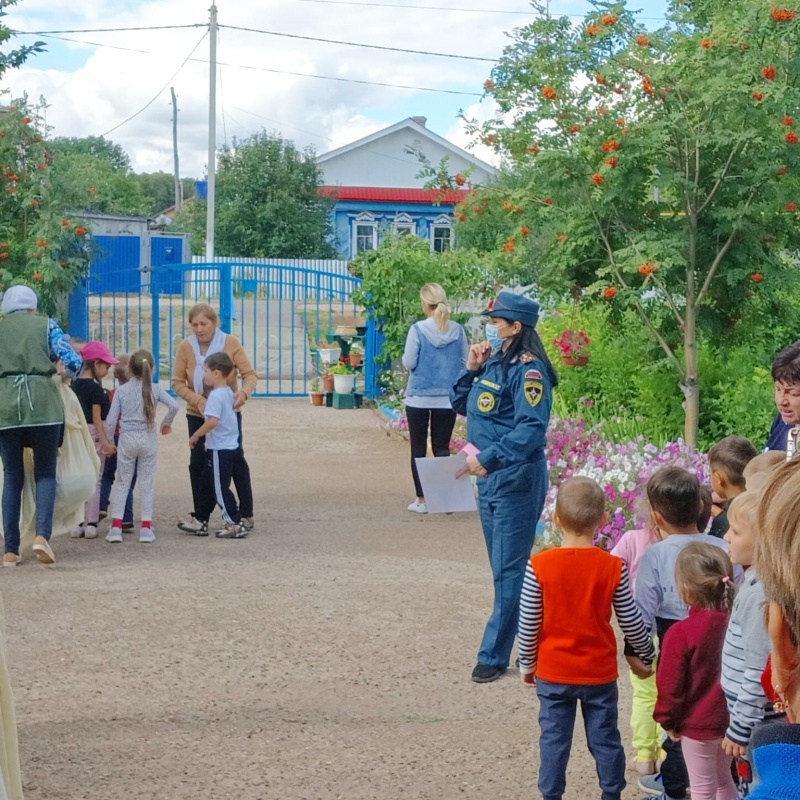 Занятия по безопасному поведению в дошкольных учреждениях продолжаются