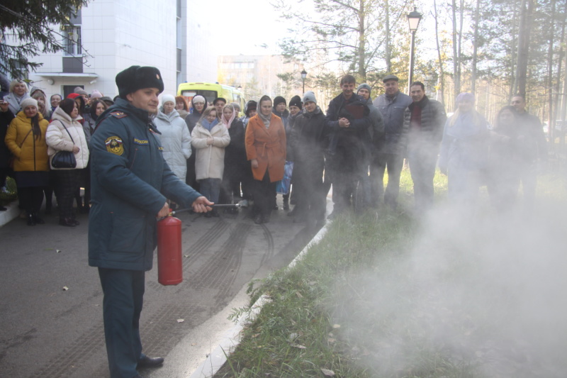 Зеленодольские пожарные провели практическую тренировку в здании городского суда