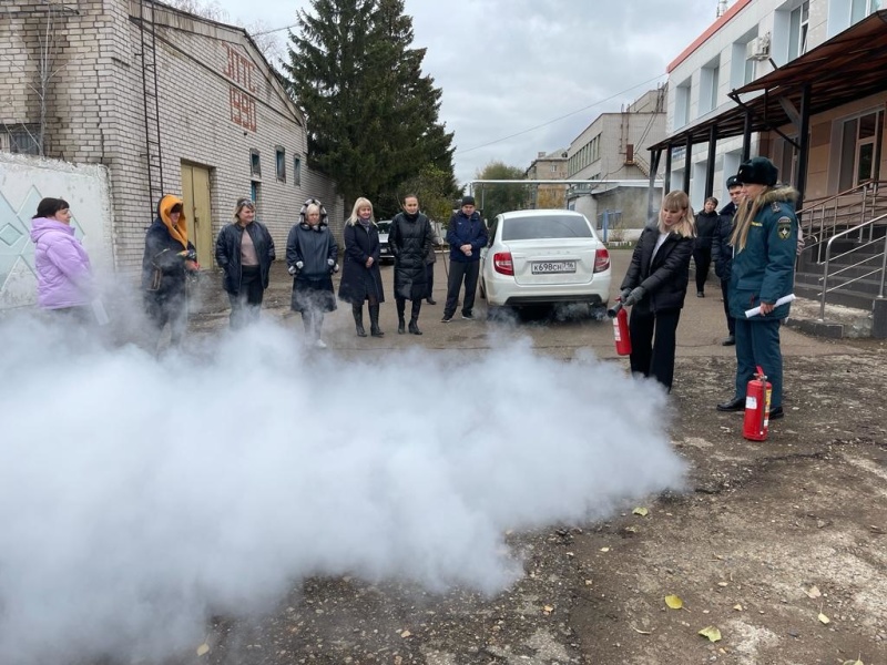 Пожарные учения в центре занятости и обслуживания населения