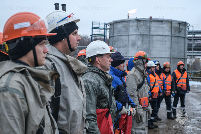 Нижнекамские огнеборцы приняли участие в тренировке по гражданской обороне