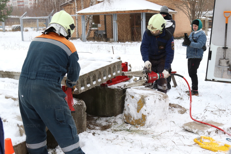 Блогеры в гостях у спасателей