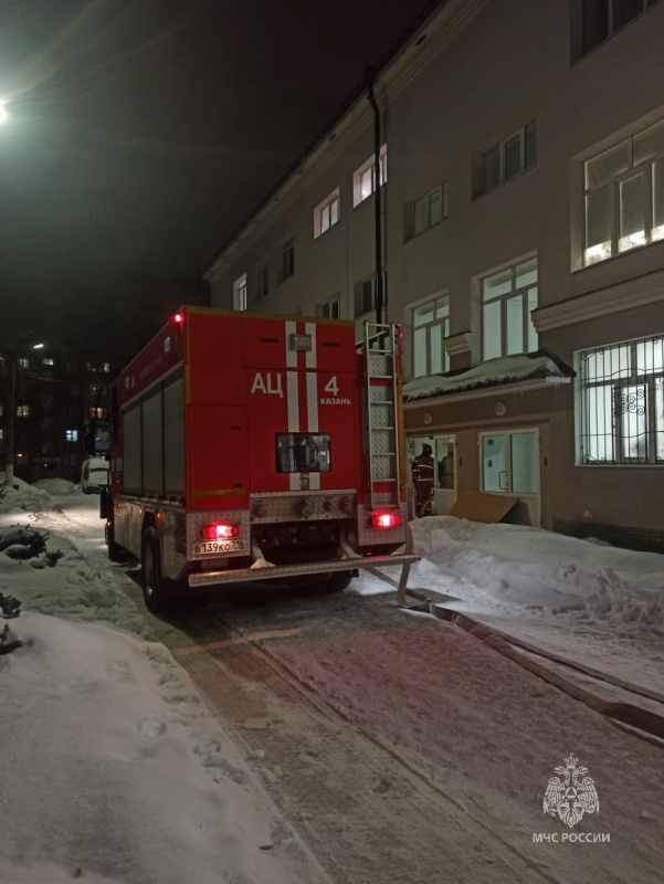 Пожарно-спасательные подразделения МЧС России ликвидировали пожар в городе Казань (активная интернет-ссылка на раздел "Оперативная информация" сайта ГУ МЧС России по РТ обязательна!)