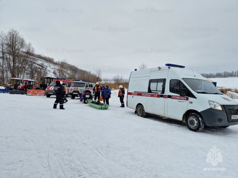 Открыта ледовая переправа через Каму по маршруту «село Покровское – поселок Красный Ключ»