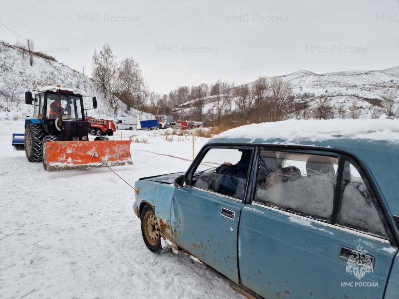 Открыта ледовая переправа через Каму по маршруту «село Покровское – поселок Красный Ключ»