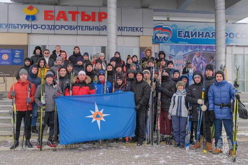 «Лыжня Нижнекамска»: массовый спортивный старт стал доброй традицией пожарной семьи Николаевых