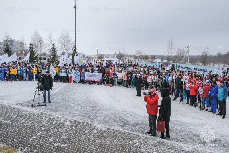 «Лыжня Нижнекамска»: массовый спортивный старт стал доброй традицией пожарной семьи Николаевых