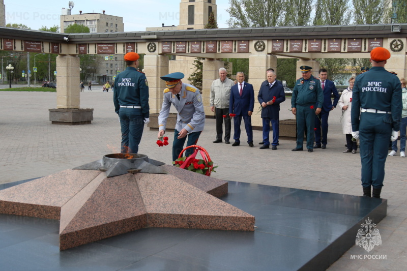 Богу – хвала, ближнему – защита: грандиозный городской праздник в честь Дня пожарной охраны России