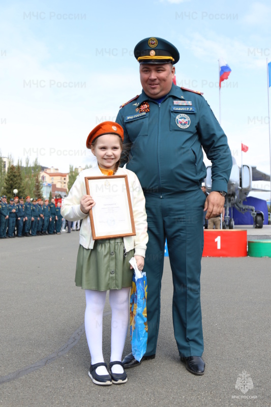 Богу – хвала, ближнему – защита: грандиозный городской праздник в честь Дня пожарной охраны России