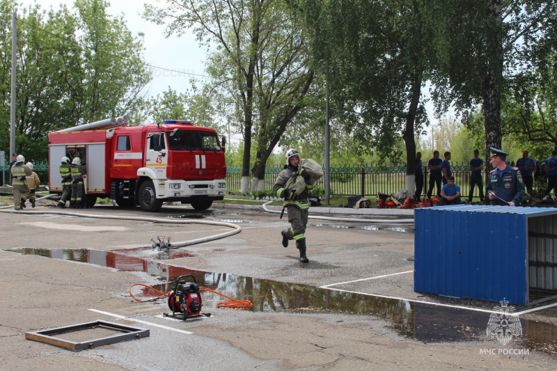 Пожарные из Набережных Челнов стали лучшими в республике среди договорных подразделений федеральной противопожарной службы