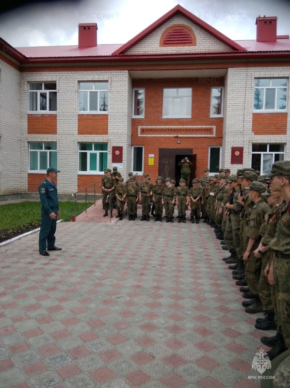 На каникулы – с багажом знаний по безопасному поведению у воды