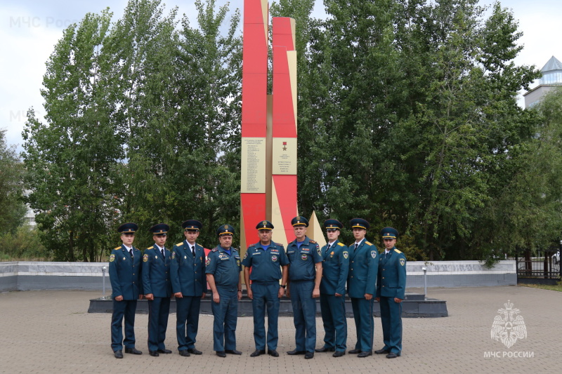 Пожарно-спасательную службу пополнили выпускники ВУЗов МЧС России