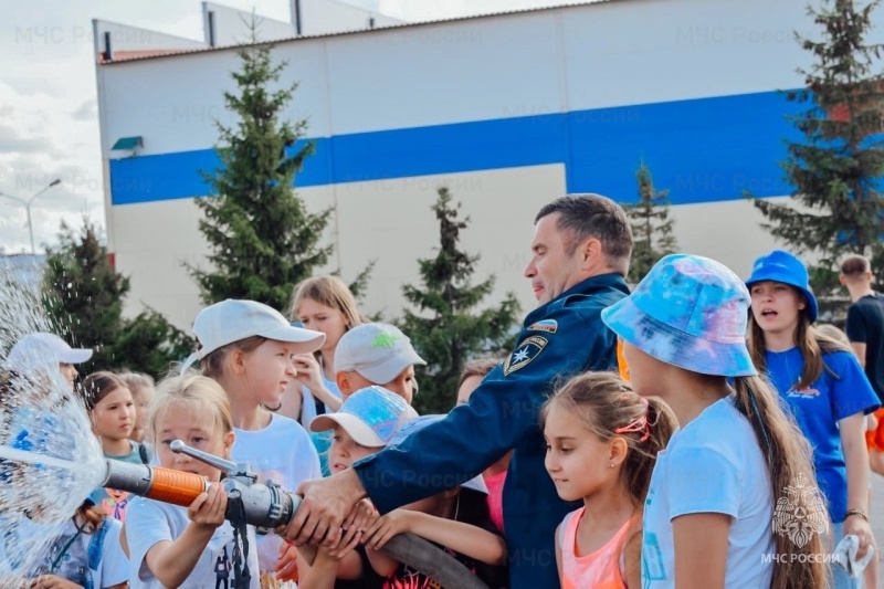 Праздник пожарной безопасности в «Лагере моего двора»