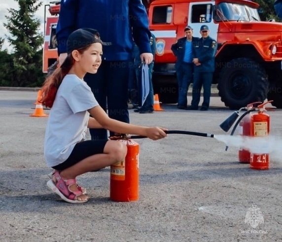 Праздник пожарной безопасности в «Лагере моего двора»