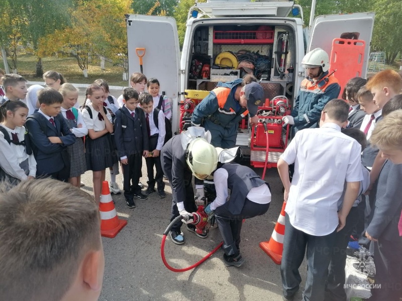 Школьники играючи вспоминали азы безопасности от КПСО