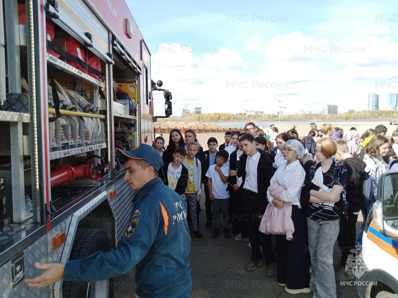 Клубы по интересам в День открытых дверей в МЧС