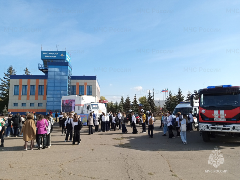 Клубы по интересам в День открытых дверей в МЧС