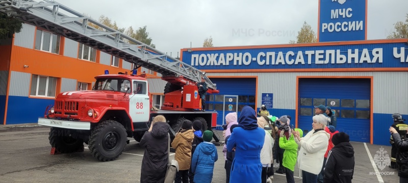 Экскурсия в  пожарную часть для учащихся Заинской школы