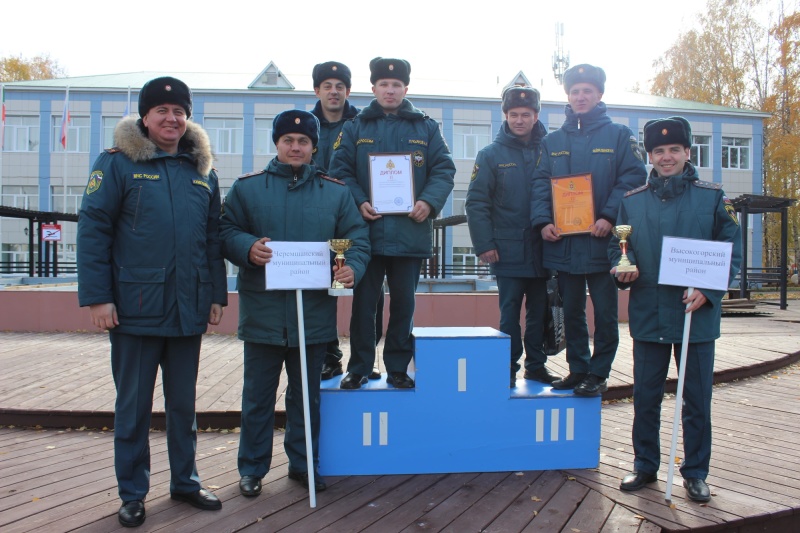 Аксубаевские пожарные завоевали золотой кубок пожарного кроссфита