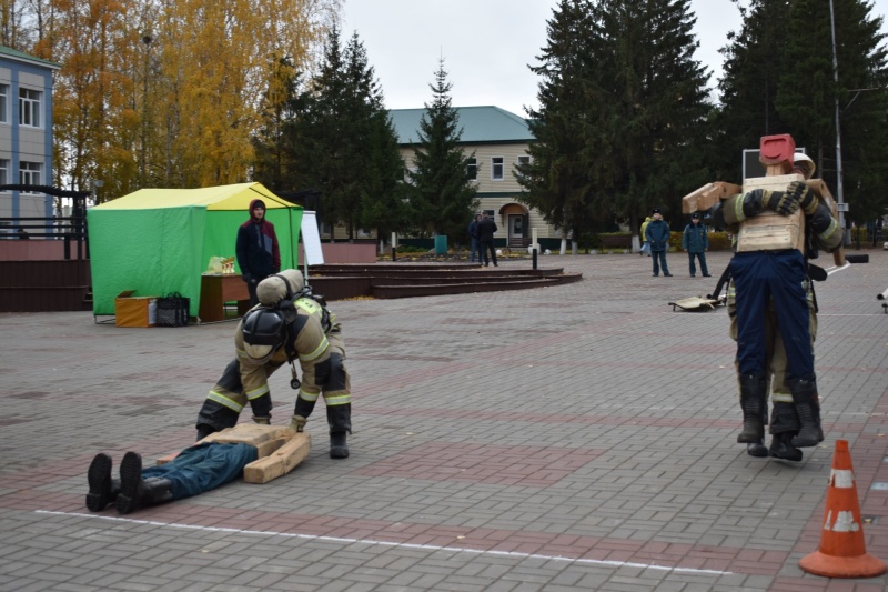 Аксубаевские пожарные завоевали золотой кубок пожарного кроссфита