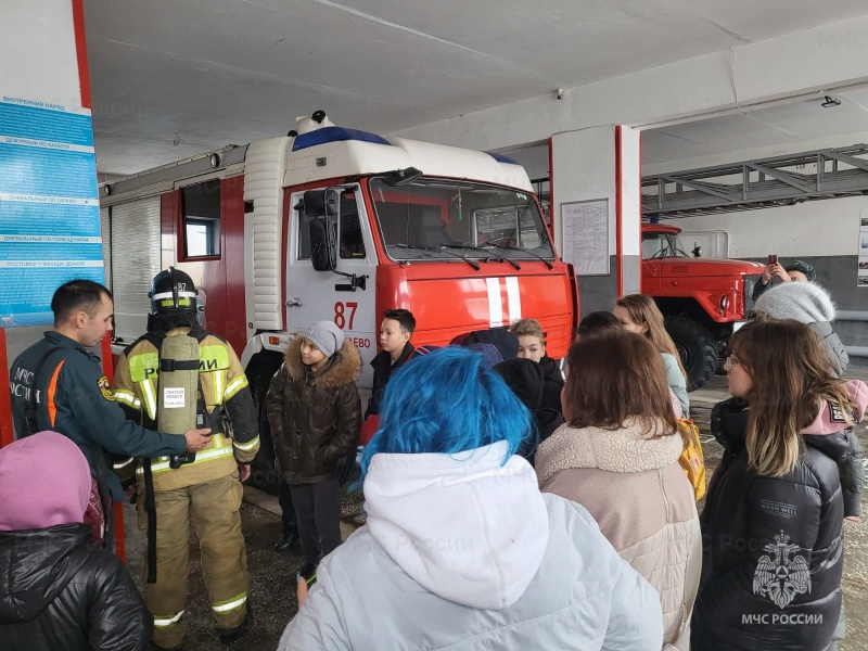 День открытых дверей для школьников в пожарно-спасательной части г. Азнакаево