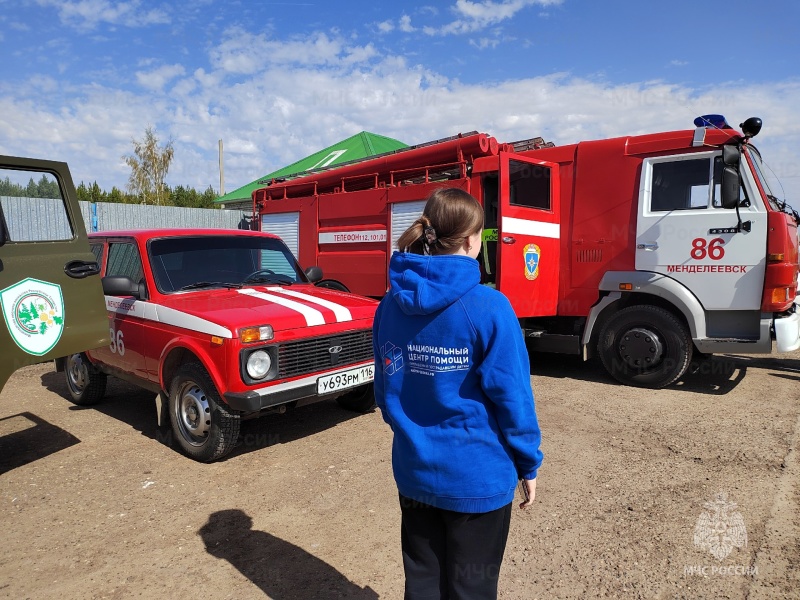 Волонтеры – на пожарных учениях