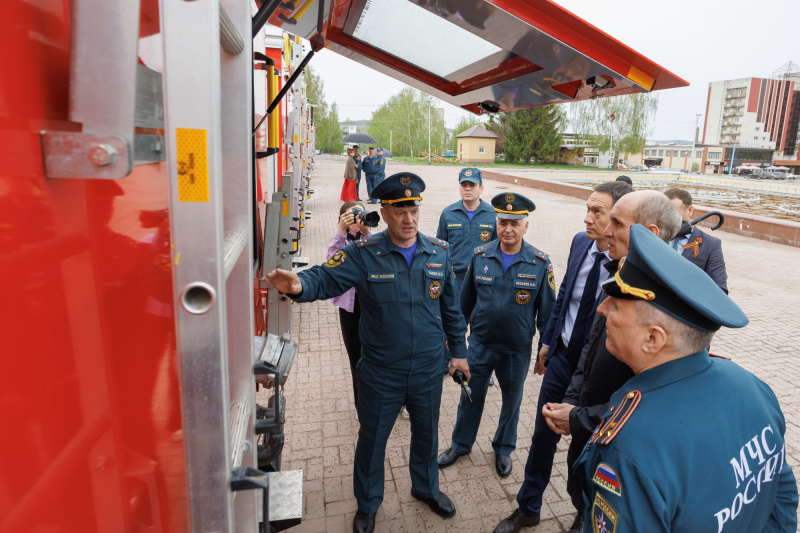 В Альметьевске пожарные получили самый желанный подарок ко Дню пожарной охраны России