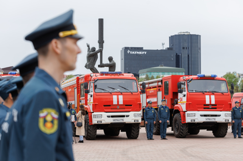 В Альметьевске пожарные получили самый желанный подарок ко Дню пожарной охраны России