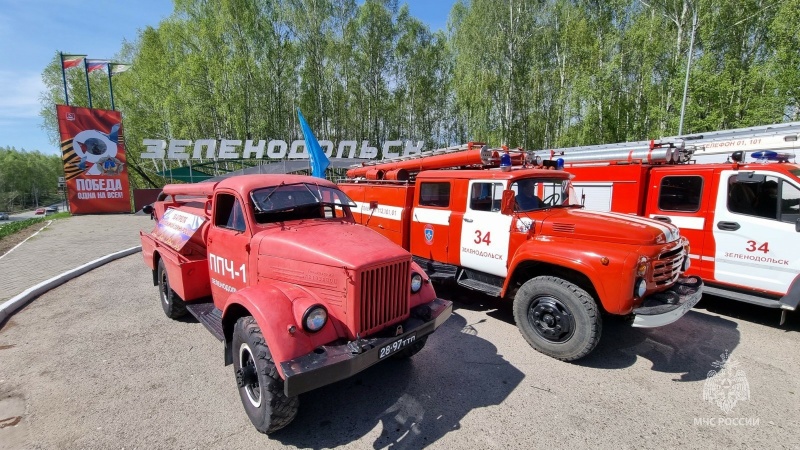 Автопробег в Зеленодольске в честь 375-летия пожарной охраны России