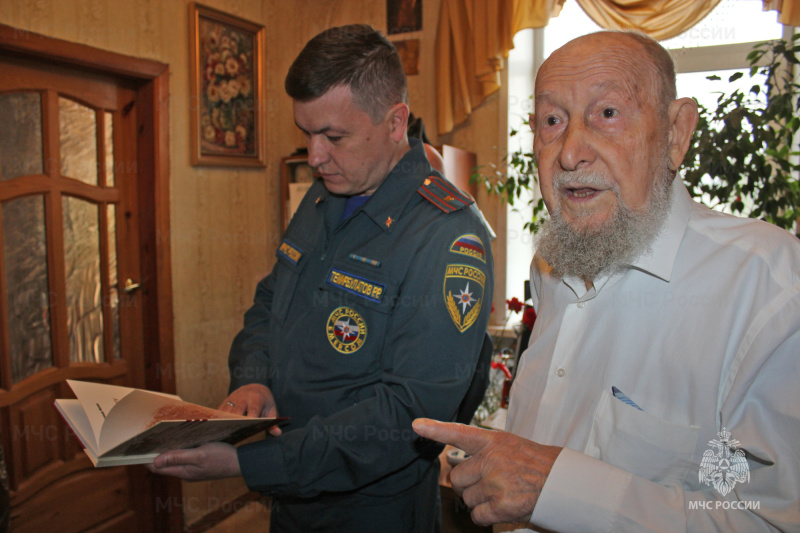 В подарок ко Дню Победы – пожарный извещатель